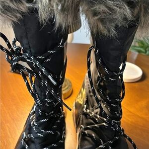 Cozy Black Fur-Trimmed Women's Winter Boots MOON BOOTS WITH FUR 7.5